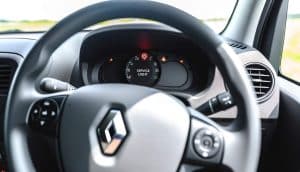 Comment enlever le voyant de service sur la Renault Kangoo ?